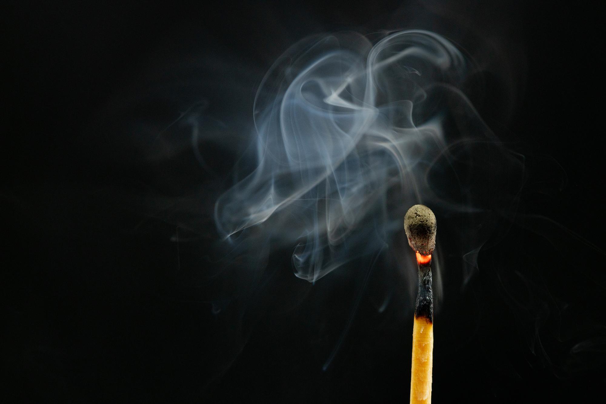 match-sticks-burned-dark-background_434193-10771